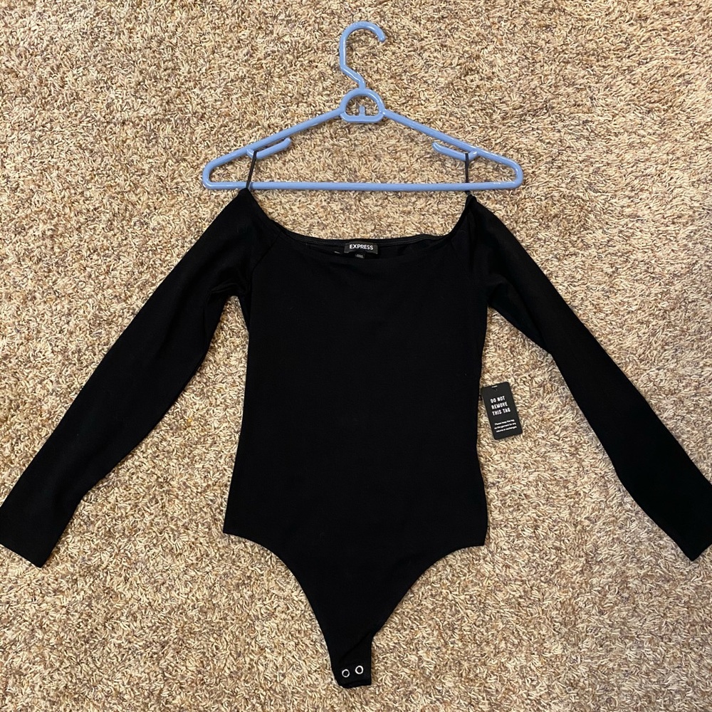 Express- Bodysuit- off the shoulder⭐️5/$15⭐️